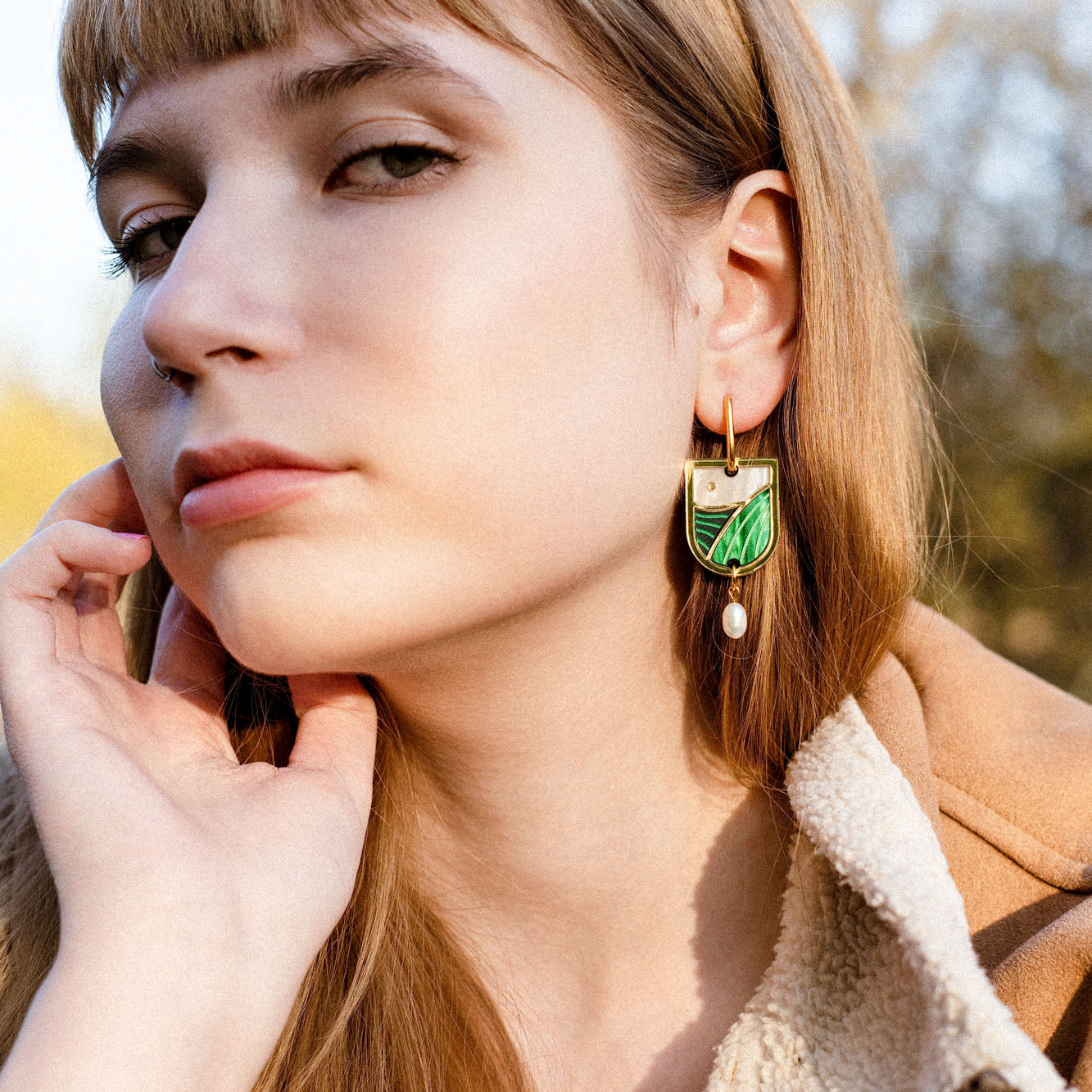 Freshwater Pearls in Acrylic Jewelry: The Ultimate Guide to Unexpected Luxury Combinations